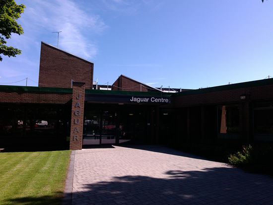 ĴѧУ԰еJaguar Center.jpg