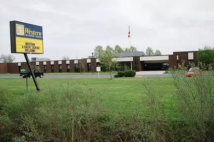 西部中学.jpg