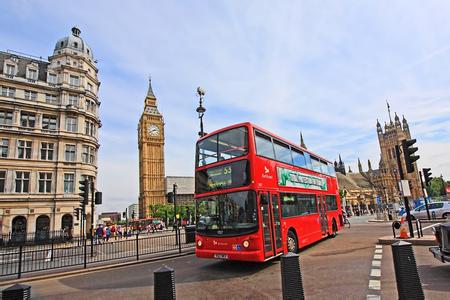 <a href=http://www.chinazhaolong.com/helan/ target=_blank class=infotextkey>ѧ</a>нͨ.jpg