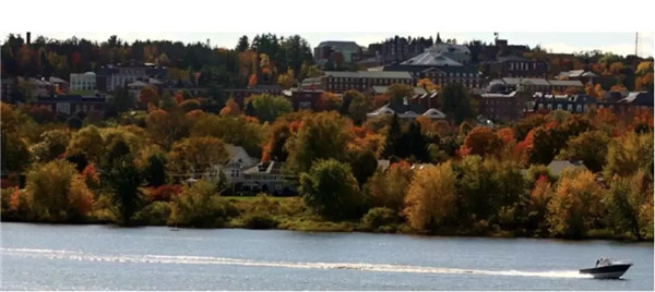 NBʡ  ׵˶٣Fredericton, NB.webp.jpg