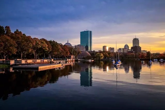 萨福克大学 (4).jpg