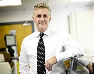 UCD֢໤ҽѧϵAlistair Nicholٴо.jpg