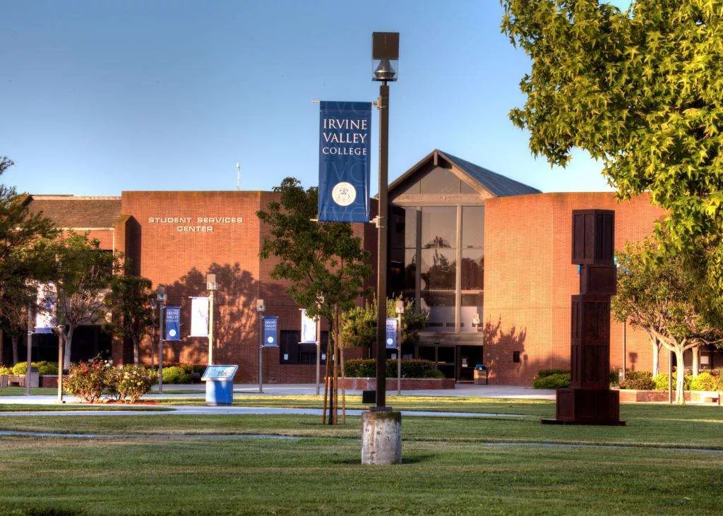 Irvine Valley College ѧԺ.webp.jpg