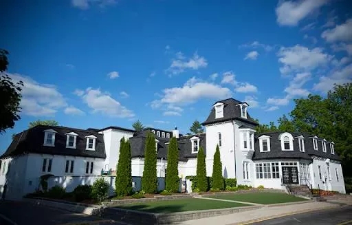 Maclachlan Collegeѧ.webp.jpg