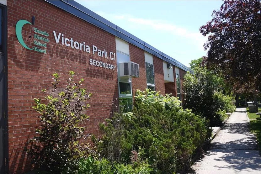 多伦多教育局旗下学校Victoria Park Collegiate Institute.webp.jpg
