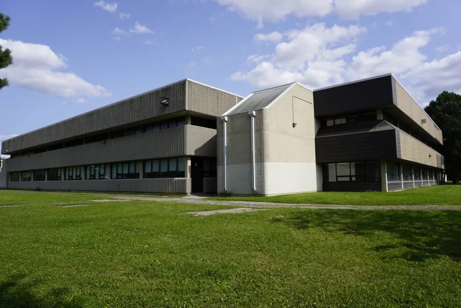 多伦多教育局旗下学校A. Y. Jackson Secondary School.webp.jpg