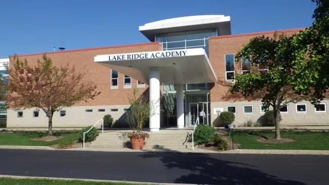 Lake Ridge Academy ׿ѧѧԺ (2).jpg