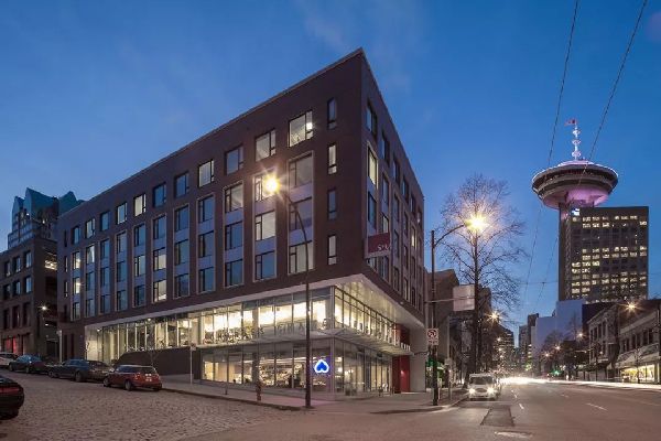 Charles ChangҵѧԺ.jpg